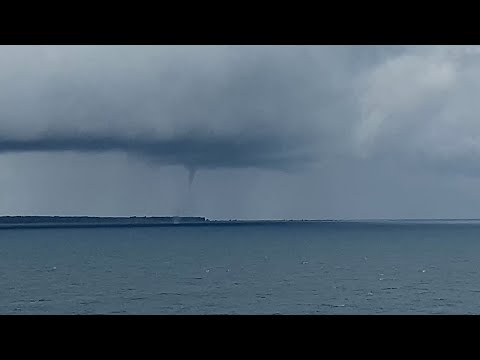 Water Spouts Touch Down On Lake Michigan Maintou Passage – 6/22/2021