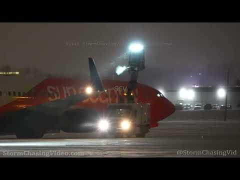 Twin Cities Winter Storm Aircraft Deicing And Car Spinouts – 1/14/2022