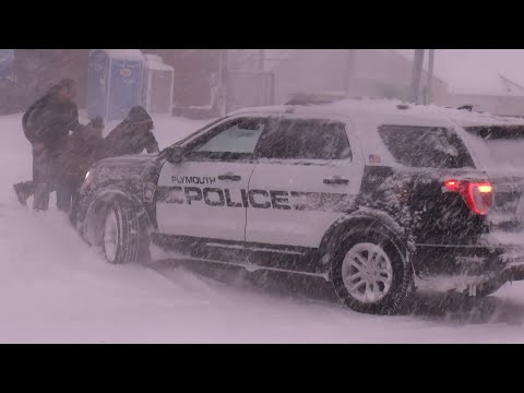 Stuck Cars, Difficult Travel, Deep Snow, Blizzard Condition Plymouth, MA – 1/29/2022
