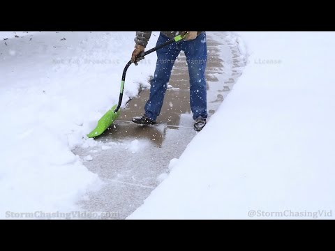 Minneapolis, MN Winter Storm Warning Clean Up And Fun – 10/20/2020