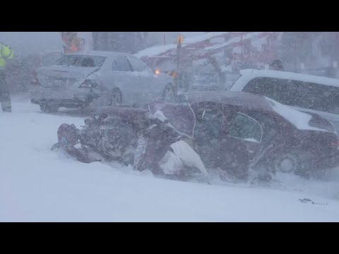 Massive pileup in the Blizzard shuts down I-94 in Albertville, MN – 12/23/2020