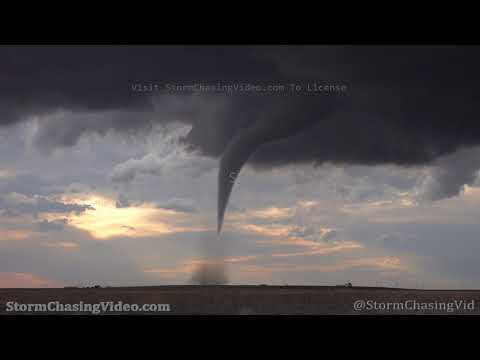 Amazing Photogenic Tornado near Sudan, TX – 5/16/2021