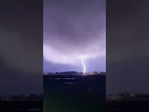 Tornado warning in Alabama with insane lightning!