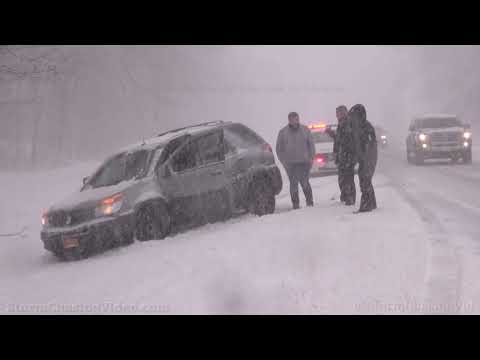 Snow Storm, Lots of Vehicles Stuck In The Snow,  New Paltz, NY – 3/12/2022