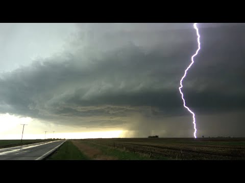 Hope Kansas Vivid Lightning and Tornado – 4/29/2022
