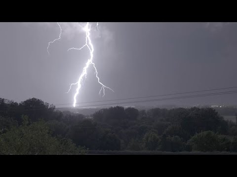 Vivid lightning and Severe Storms over the Twin Cities, Minnesota 8/3/2022