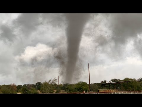 Amazing tornado video southwest of Sulphur Springs, TX – 11/4/2022