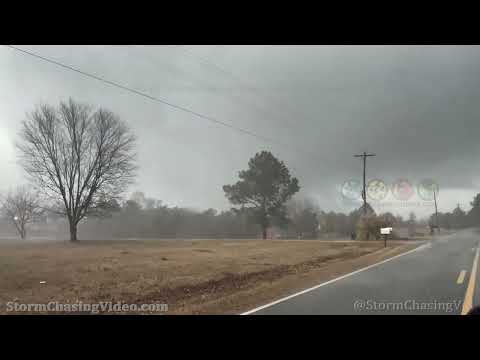 Tornado on the ground in Deatsville, AL 1/3/2023