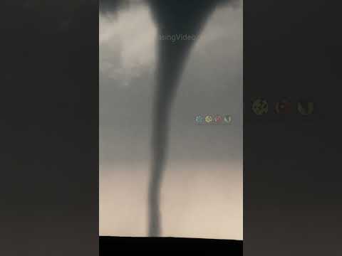 Texas Tornado spinning like a top – McLean, TX